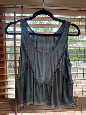 POL Gray Lace-Trim Sleeveless Tank Top